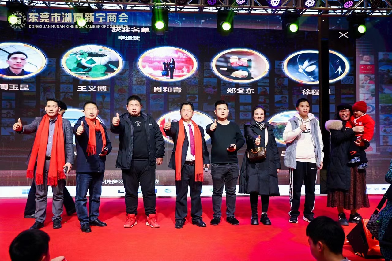 1-2406301P213W4.jpg